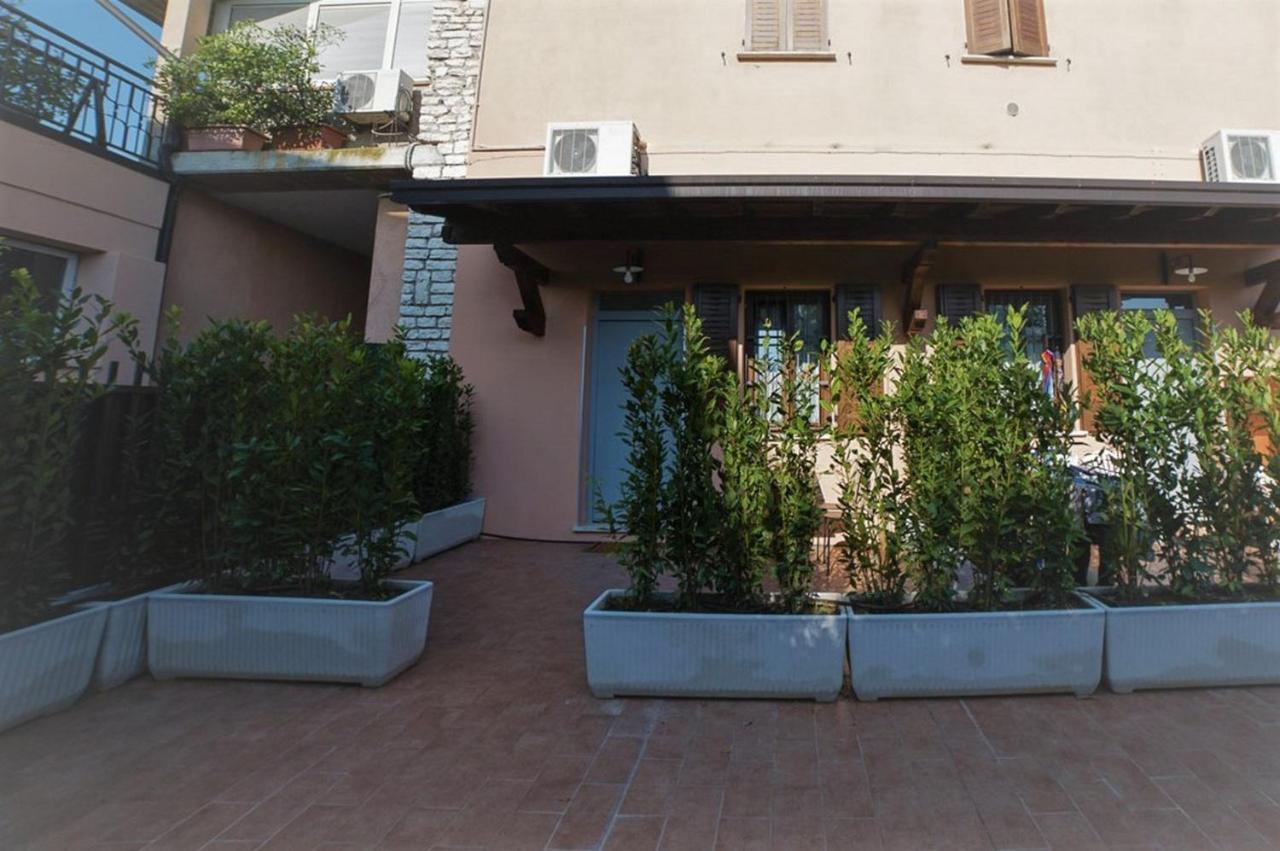 Alloro Appartamenti Sirmione Zewnętrze zdjęcie